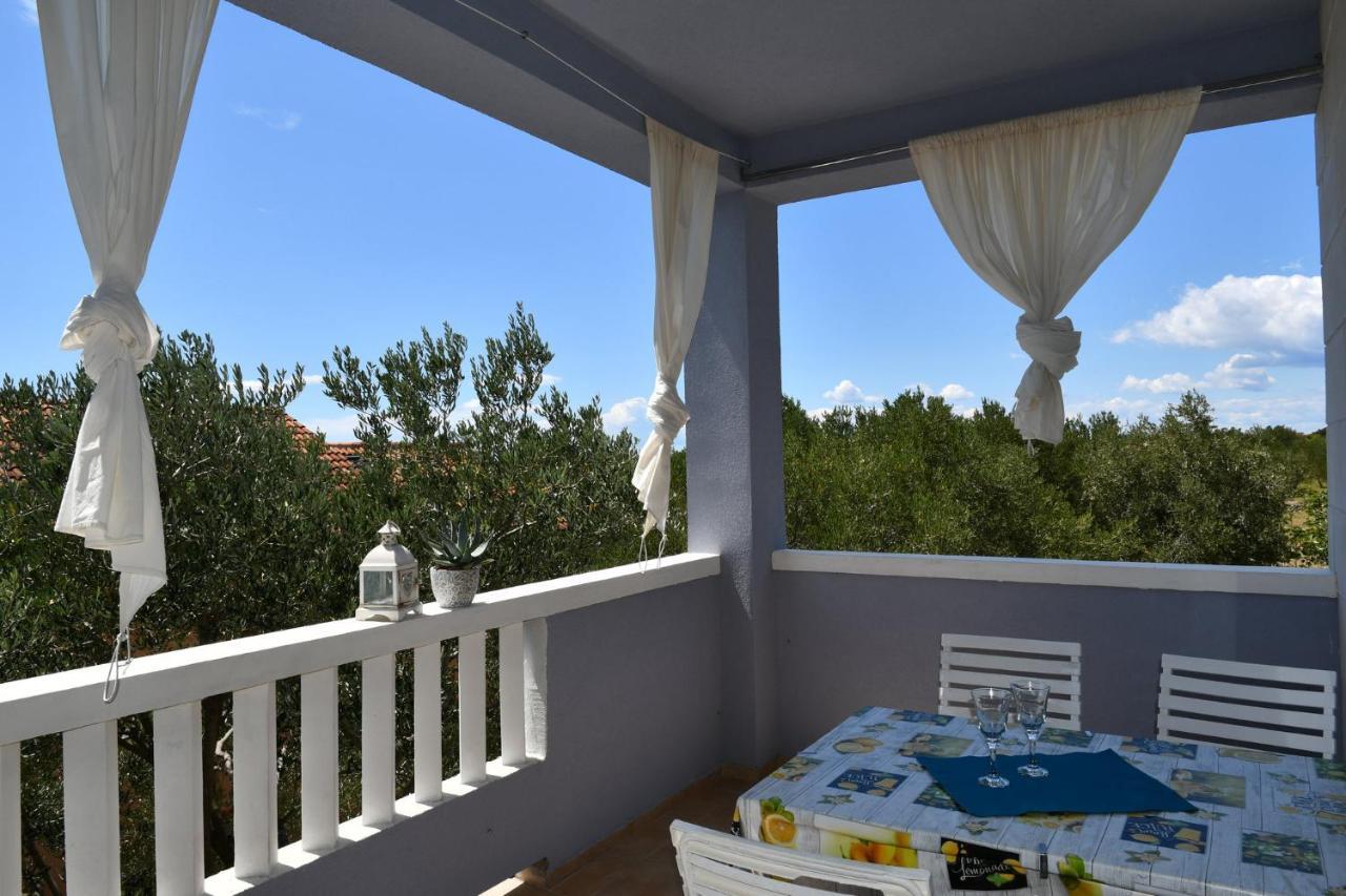 Apartments Novotny Banjol Bagian luar foto