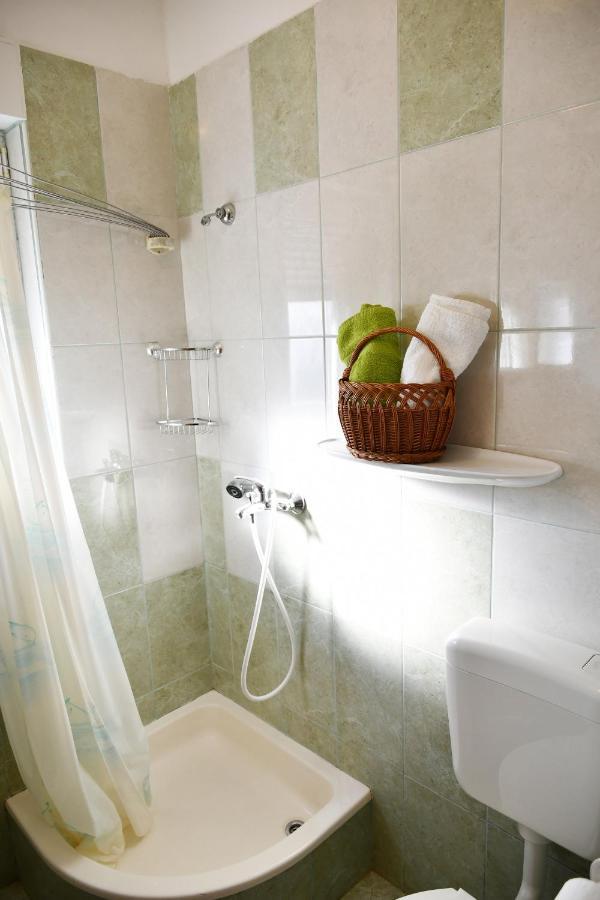 Apartments Novotny Banjol Bagian luar foto