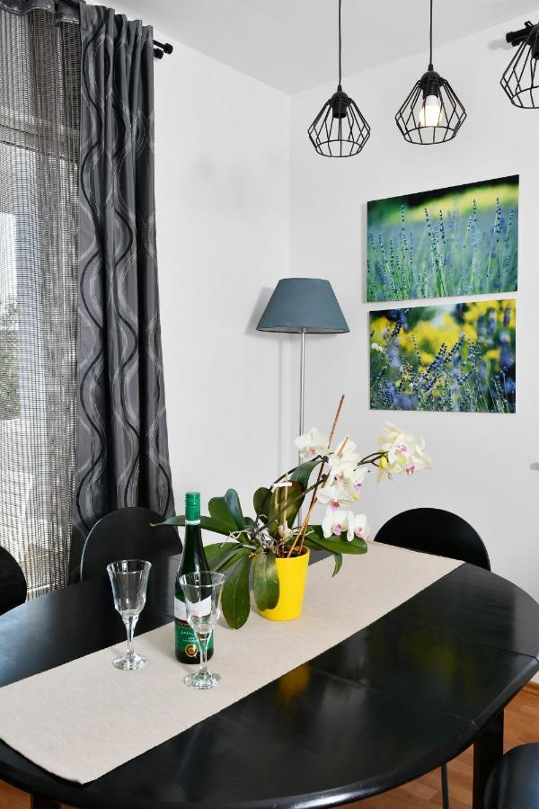 Apartments Novotny Banjol Bagian luar foto