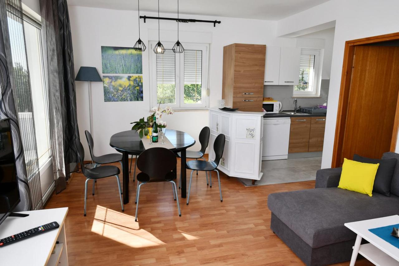 Apartments Novotny Banjol Bagian luar foto