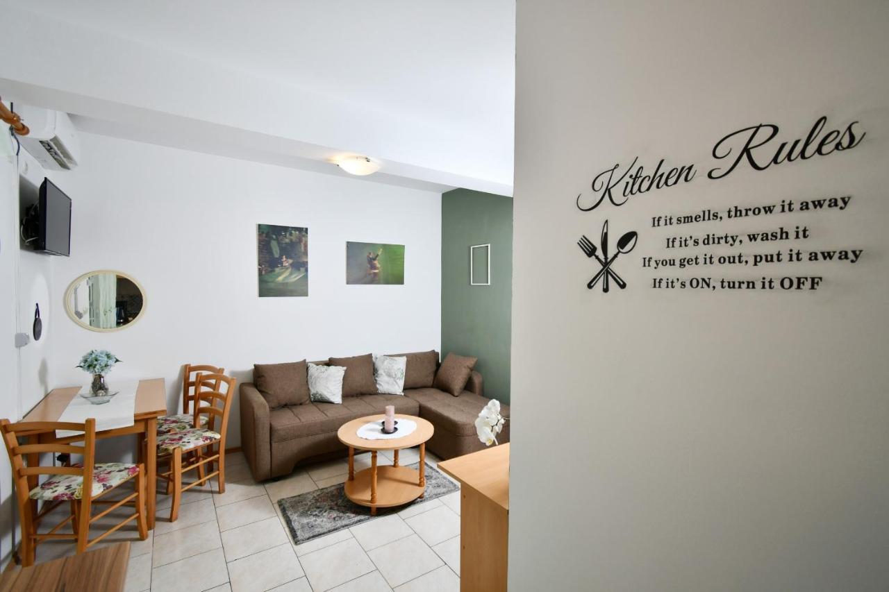 Apartments Novotny Banjol Bagian luar foto